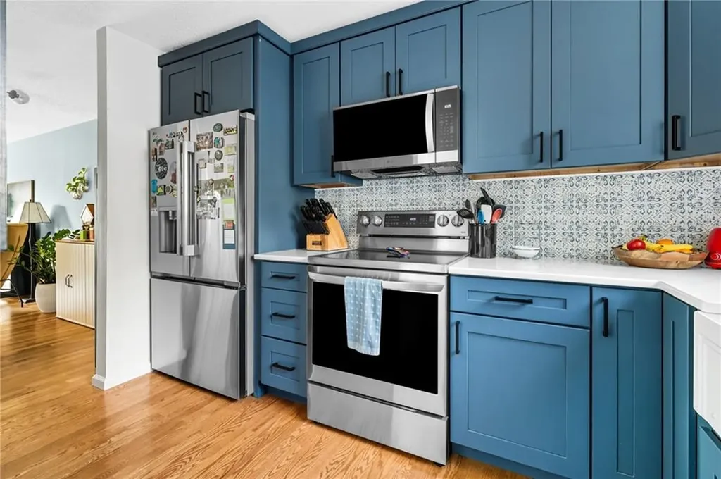 735 Willet Avenue East Providence RI 02915