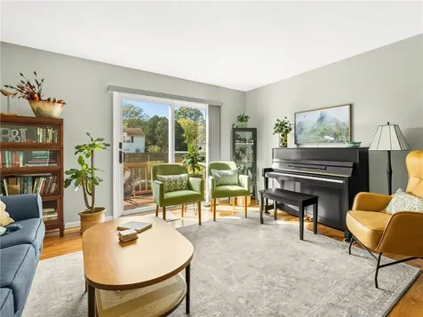 735 Willet Avenue East Providence RI 02915