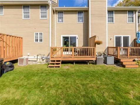 735 Willet Avenue East Providence RI 02915