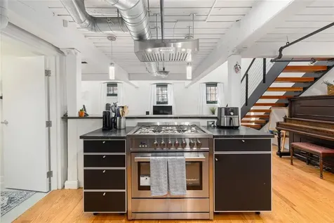 10 Exchange Court Pawtucket RI 02860