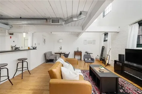 10 Exchange Court Pawtucket RI 02860