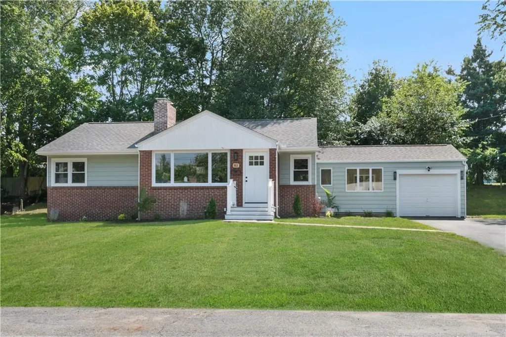 81 Redwood Drive Cranston RI 02920