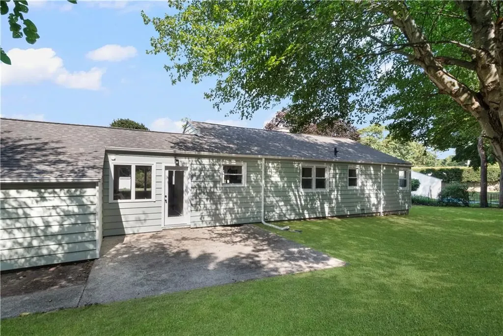 81 Redwood Drive Cranston RI 02920