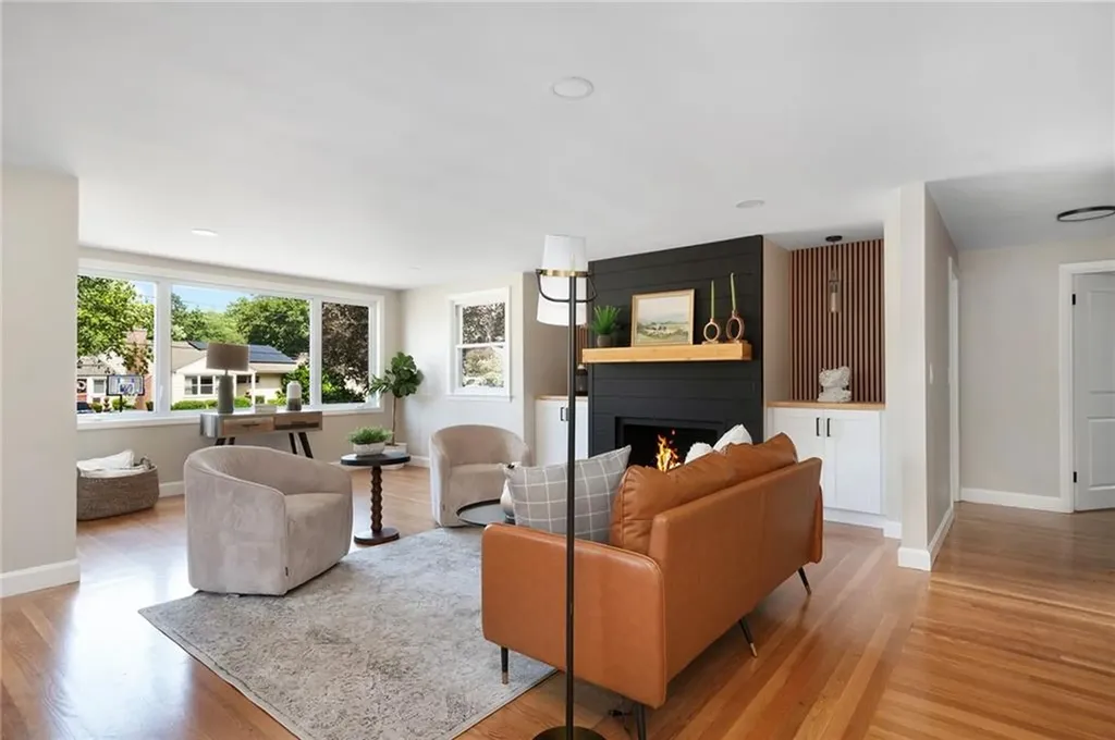 81 Redwood Drive Cranston RI 02920