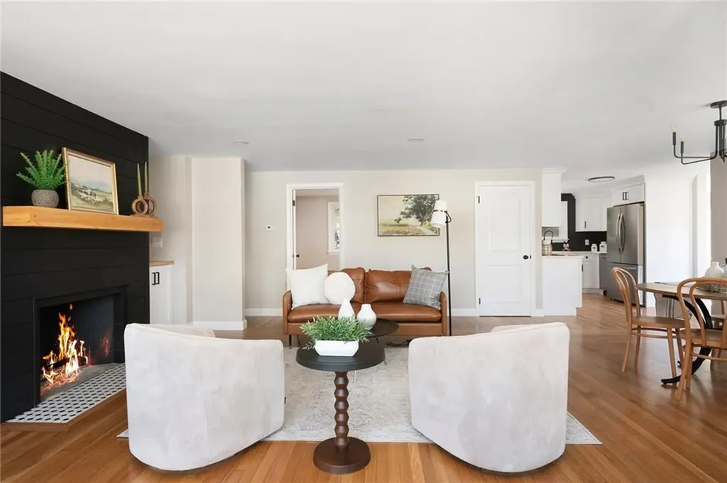 81 Redwood Drive Cranston RI 02920