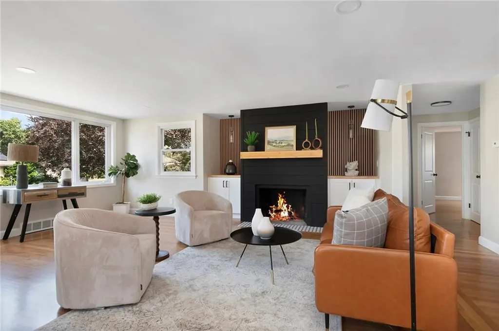 81 Redwood Drive Cranston RI 02920