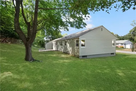 81 Redwood Drive Cranston RI 02920