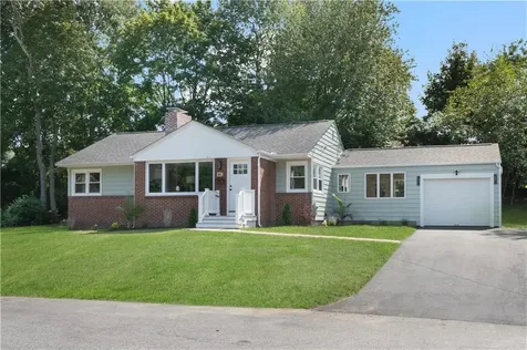 81 Redwood Drive Cranston RI 02920