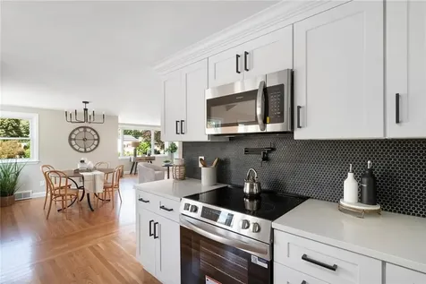 81 Redwood Drive Cranston RI 02920