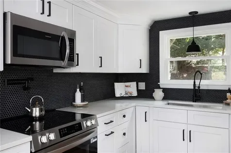 81 Redwood Drive Cranston RI 02920