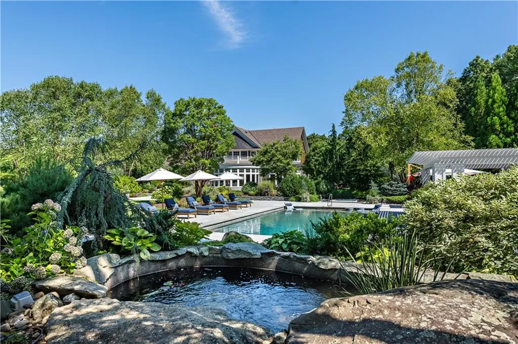 42 Thornton Way North Kingstown RI 02852