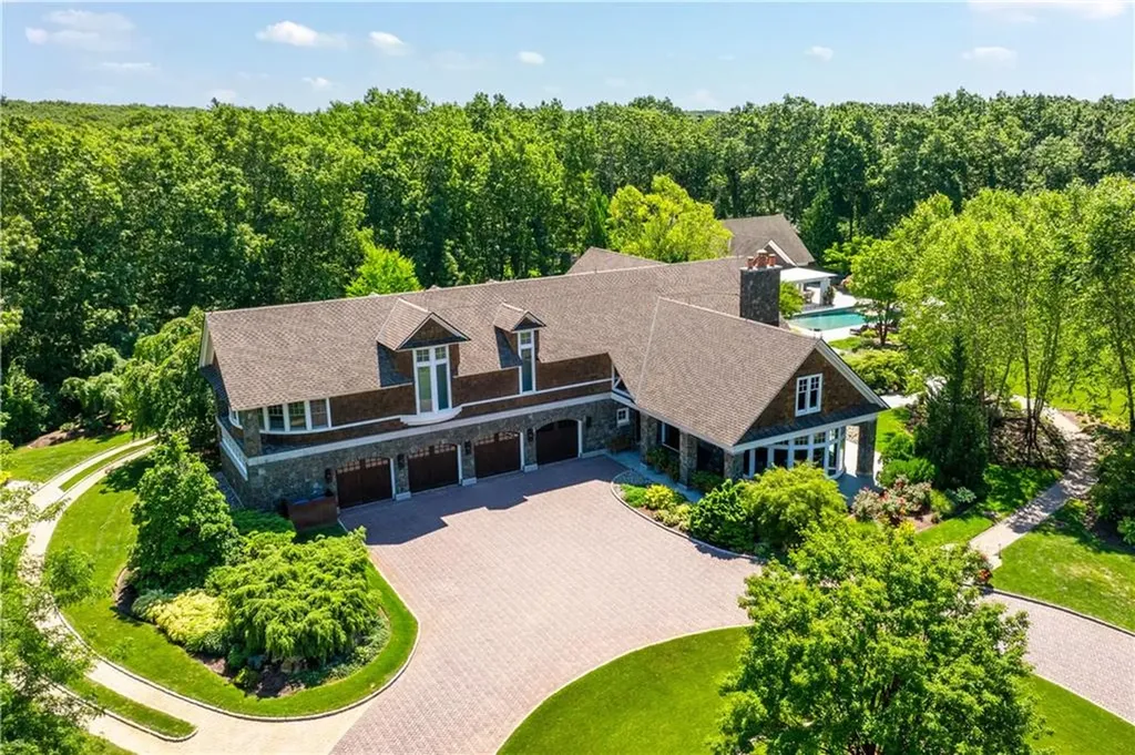 42 Thornton Way North Kingstown RI 02852