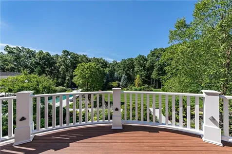 42 Thornton Way North Kingstown RI 02852