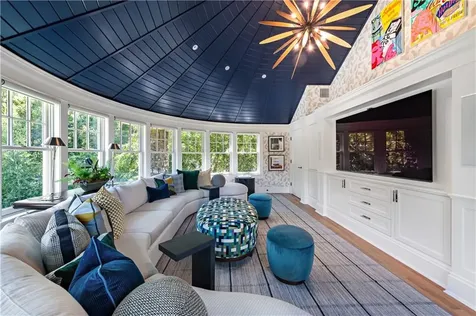 42 Thornton Way North Kingstown RI 02852