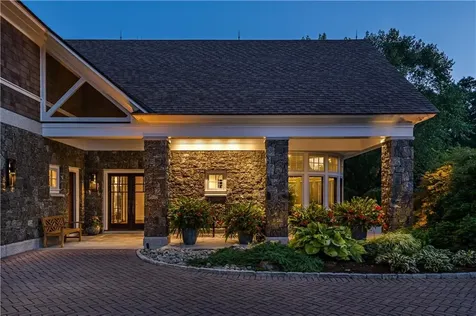 42 Thornton Way North Kingstown RI 02852