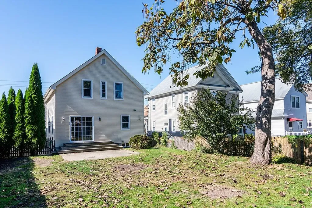 181 Summit Street East Providence RI 02914