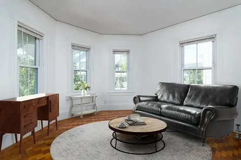 181 Summit Street East Providence RI 02914