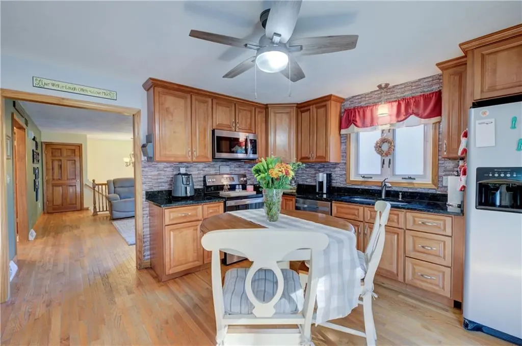 25 Cedar Grove Drive Exeter RI 02822
