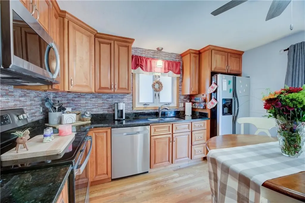 25 Cedar Grove Drive Exeter RI 02822