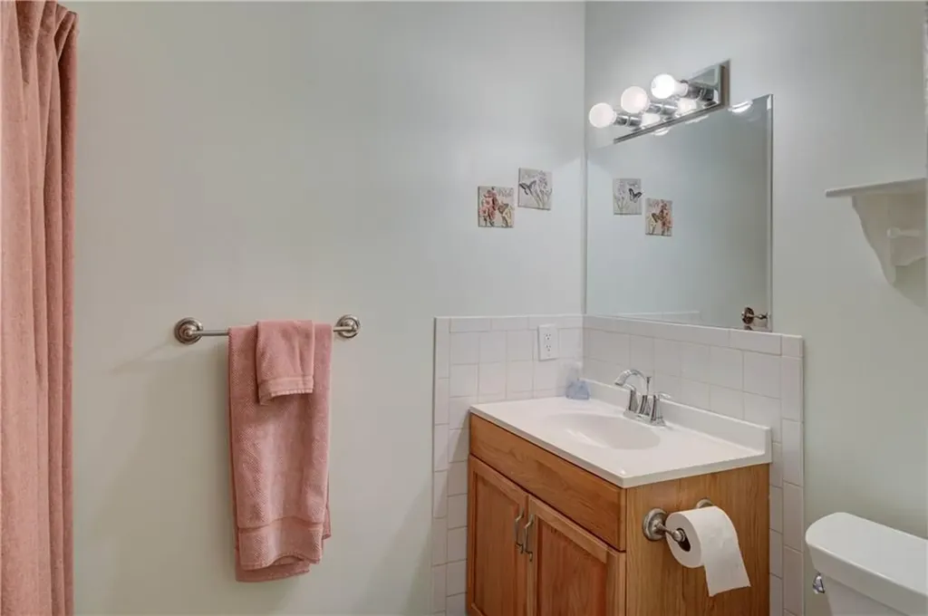 25 Cedar Grove Drive Exeter RI 02822