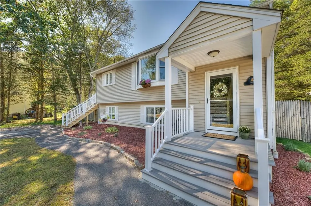 25 Cedar Grove Drive Exeter RI 02822