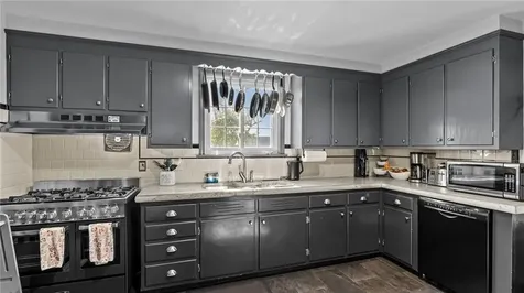 50 Charles Street Bristol RI 02809