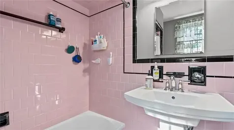 50 Charles Street Bristol RI 02809