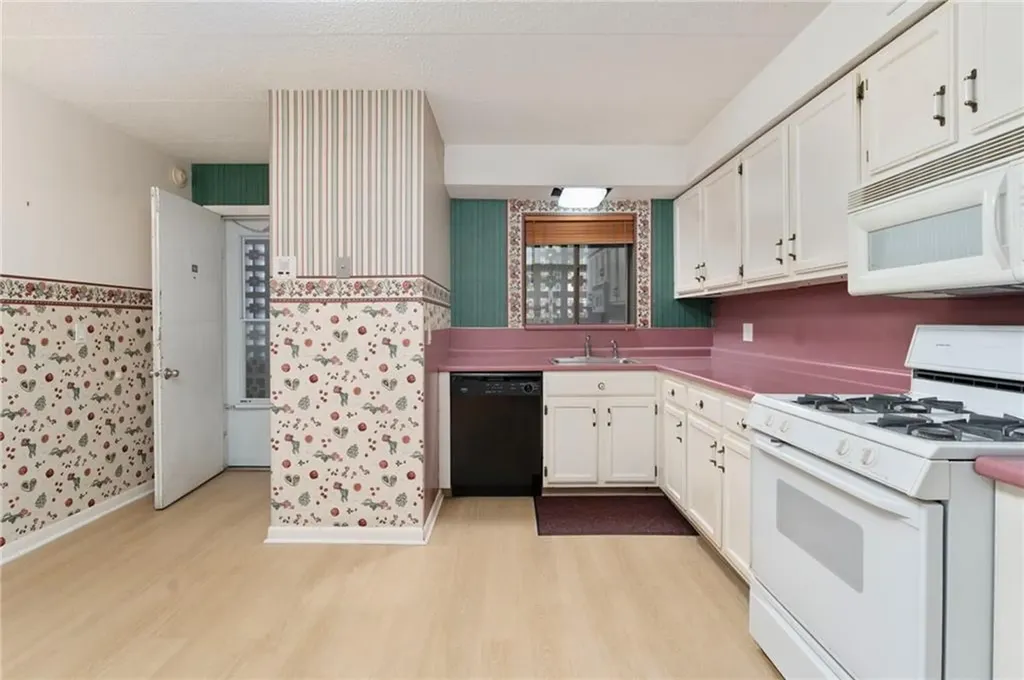 143 Hoffman Avenue Cranston RI 02920