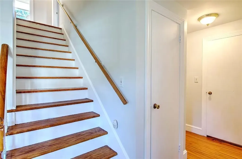 20 Townsend Street Barrington RI 02806