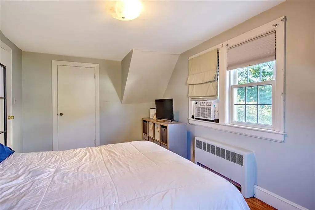 20 Townsend Street Barrington RI 02806