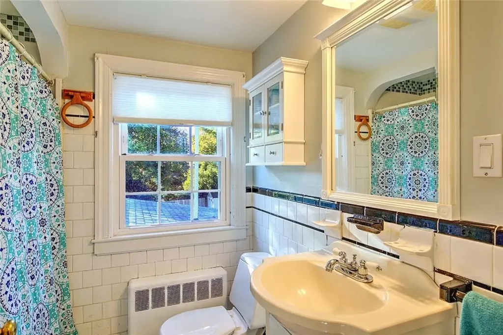 20 Townsend Street Barrington RI 02806