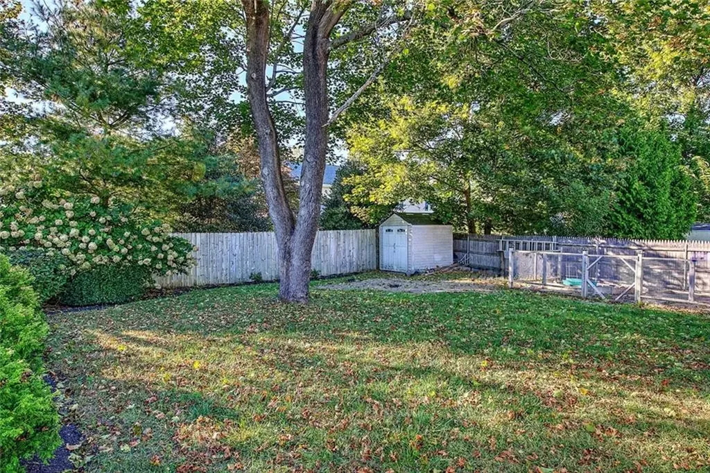 20 Townsend Street Barrington RI 02806