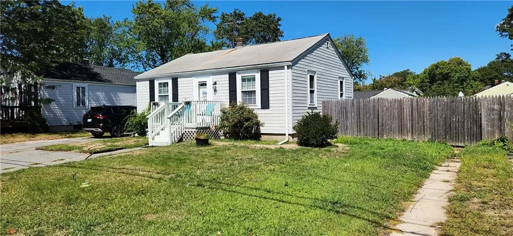 93 Easton Avenue Warwick RI 02888