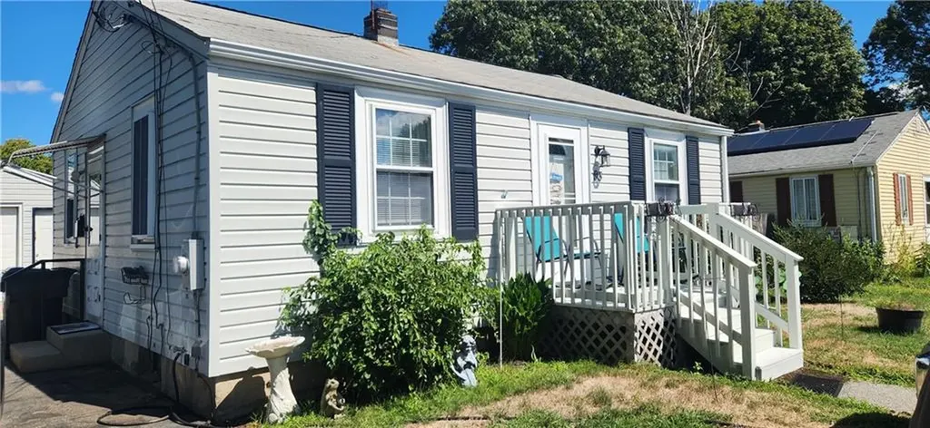 93 Easton Avenue Warwick RI 02888