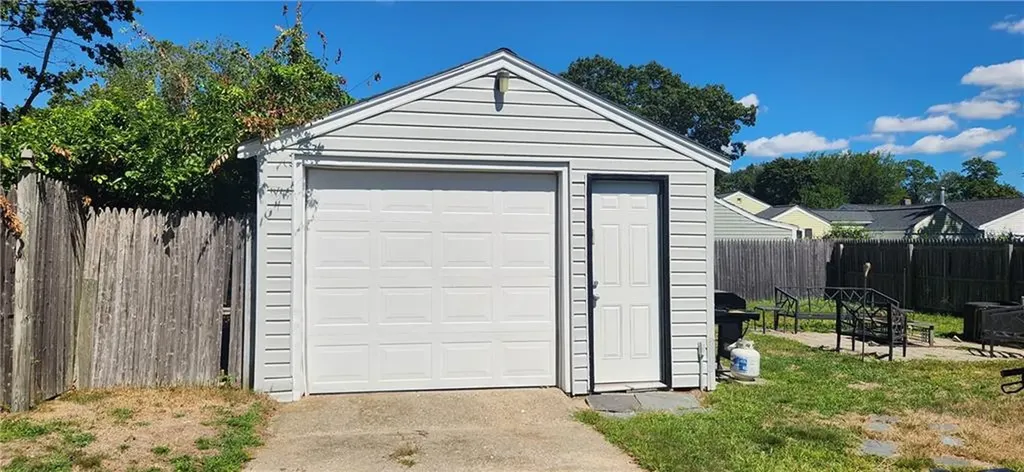 93 Easton Avenue Warwick RI 02888