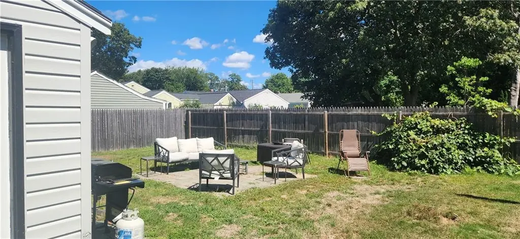 93 Easton Avenue Warwick RI 02888