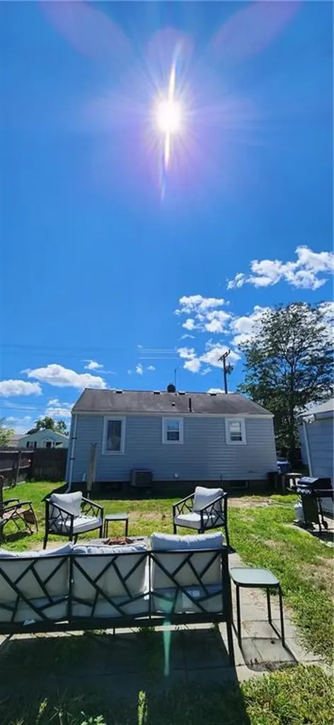 93 Easton Avenue Warwick RI 02888