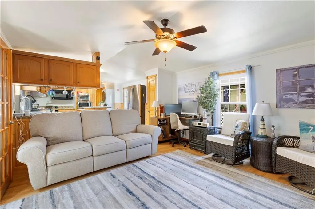 63 East Drive East Providence RI 02916