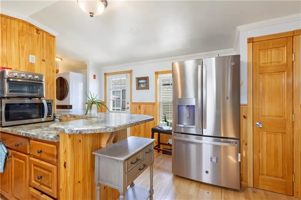 63 East Drive East Providence RI 02916