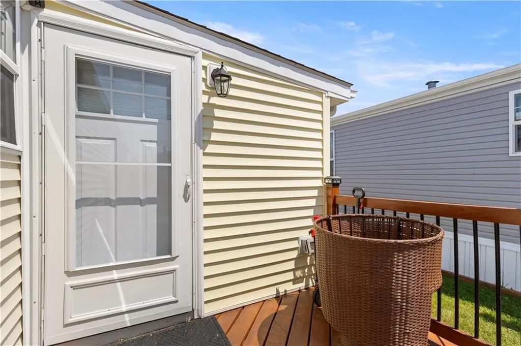 63 East Drive East Providence RI 02916