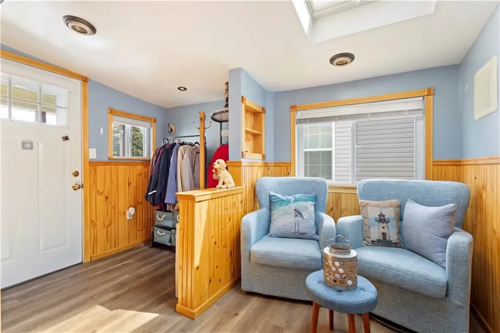 63 East Drive East Providence RI 02916