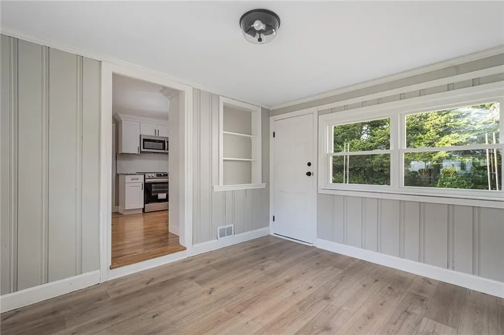 111 Missouri Drive Warwick RI 02886