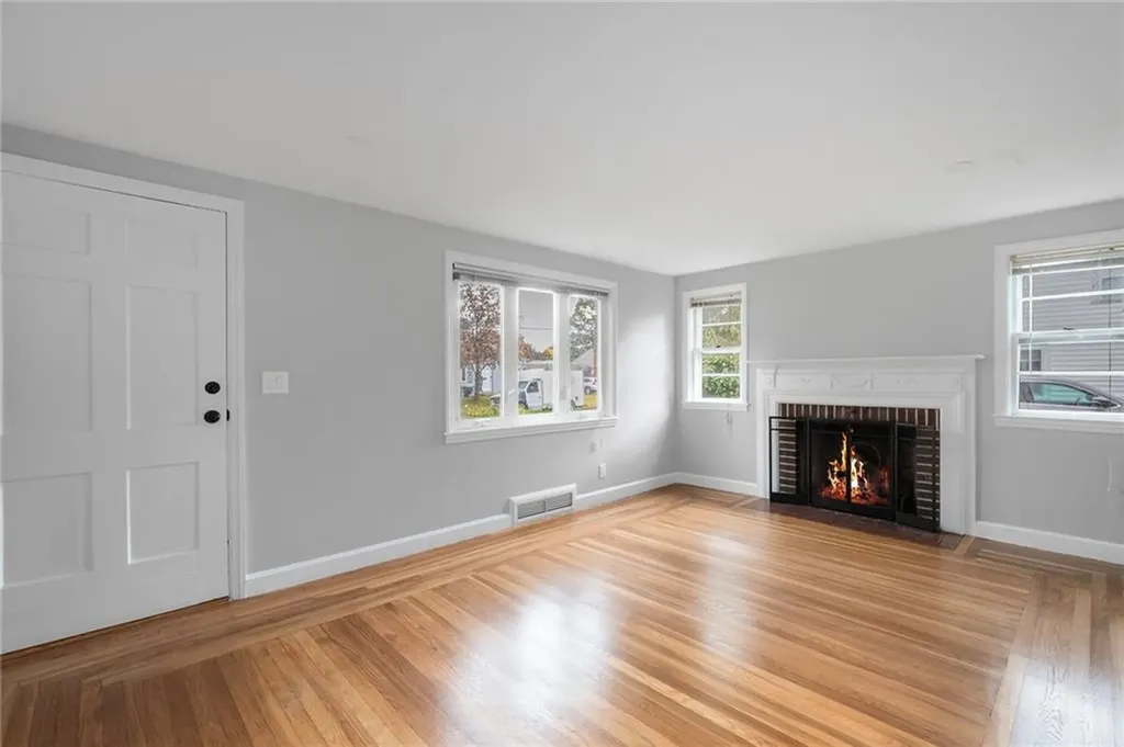 111 Missouri Drive Warwick RI 02886