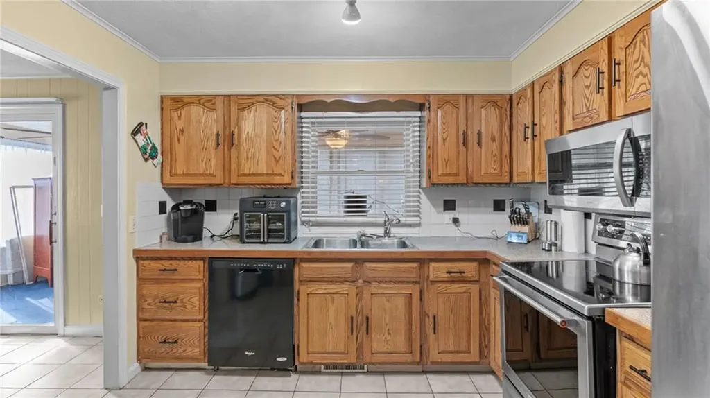 44 Elmcroft Avenue Providence RI 02908