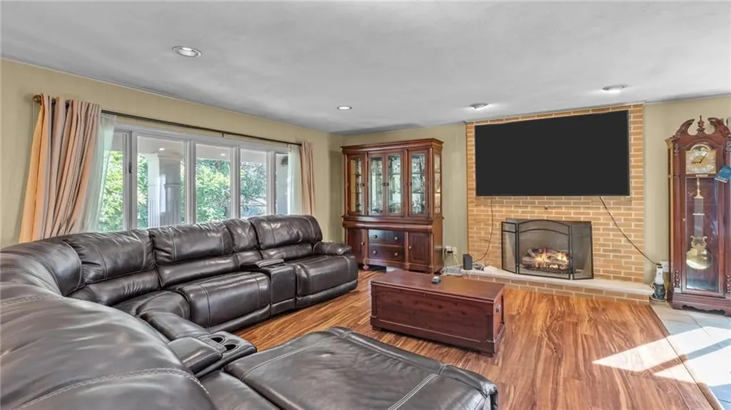 44 Elmcroft Avenue Providence RI 02908