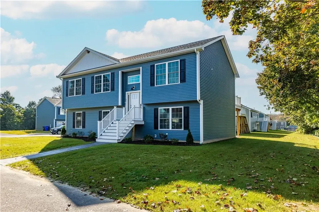 5 June Court West Warwick RI 02816