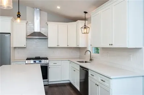 5 June Court West Warwick RI 02816