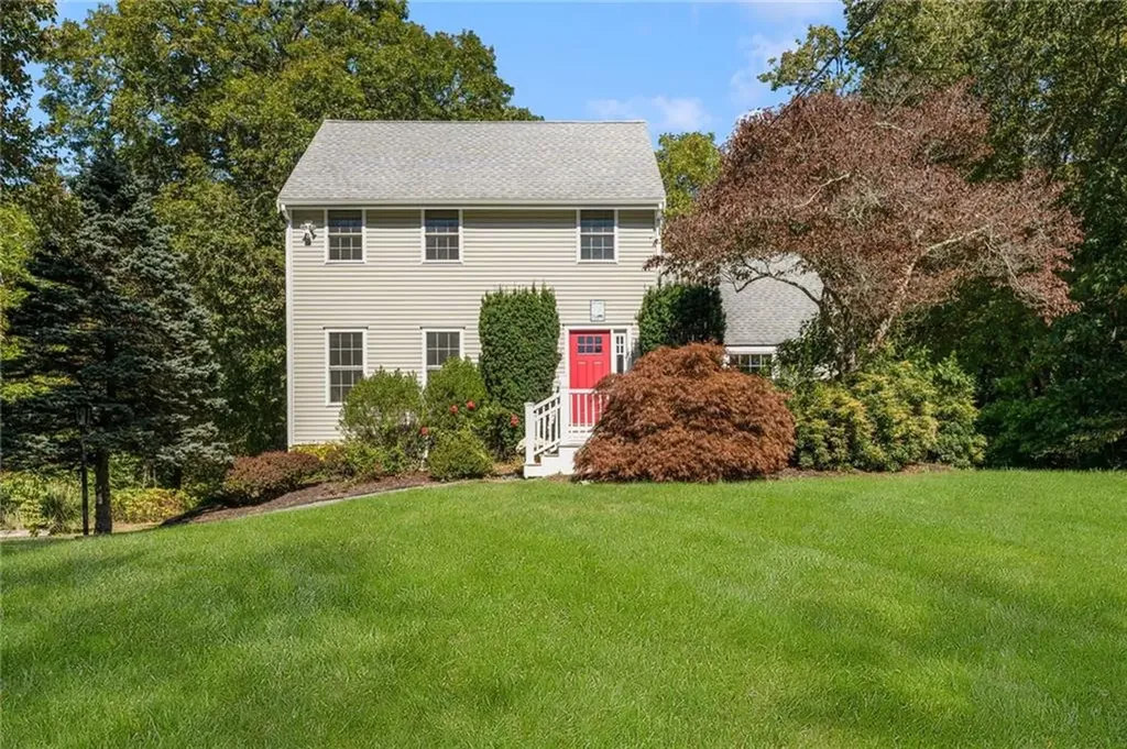 15 Bramblewood Cross Road Little Compton RI 02837