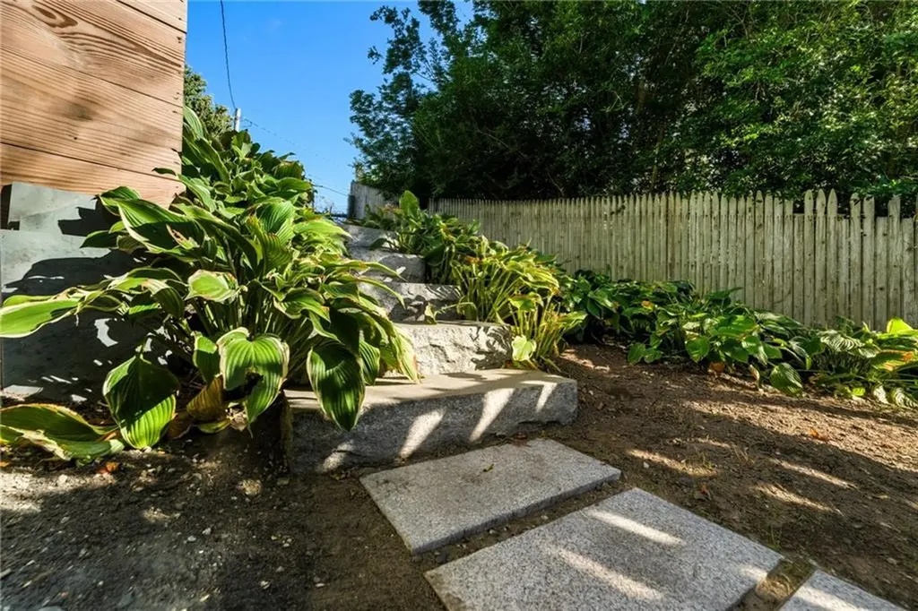 21 Summit Avenue Tiverton RI 02878