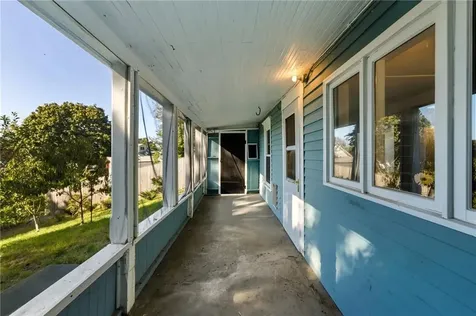 21 Summit Avenue Tiverton RI 02878